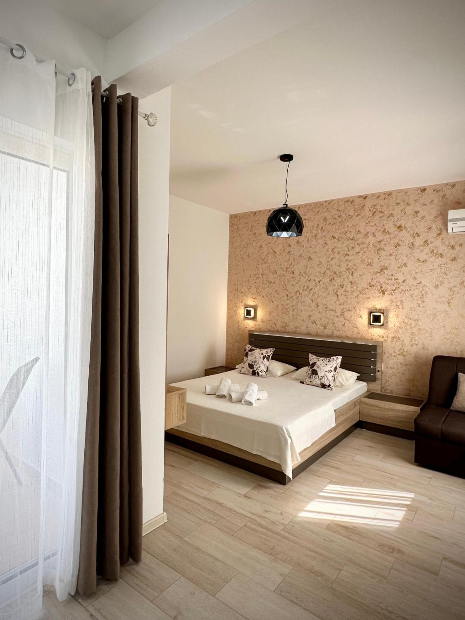Apartmens Xhenis Lux Ulcinj Exterior photo