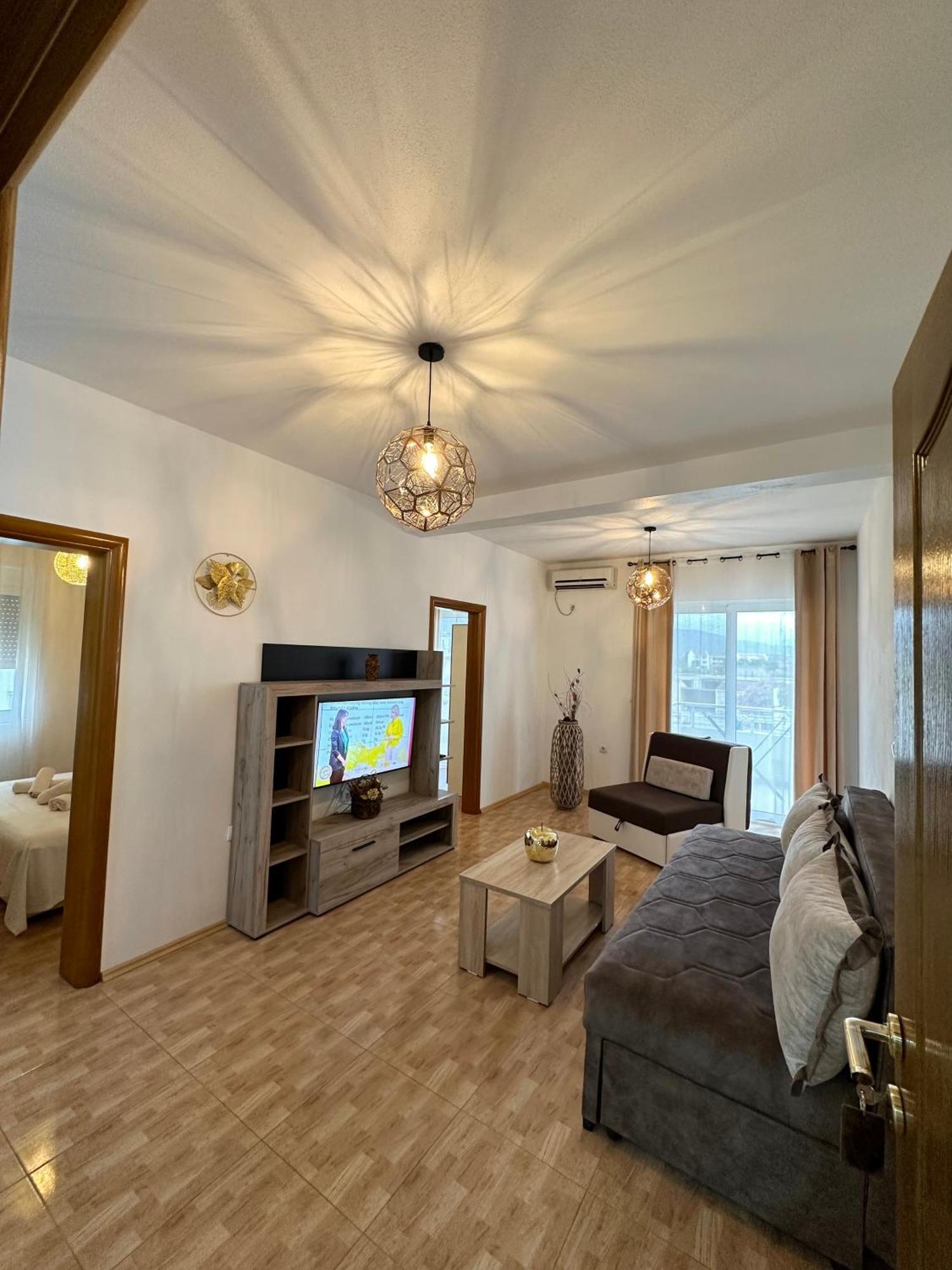 Apartmens Xhenis Lux Ulcinj Exterior photo